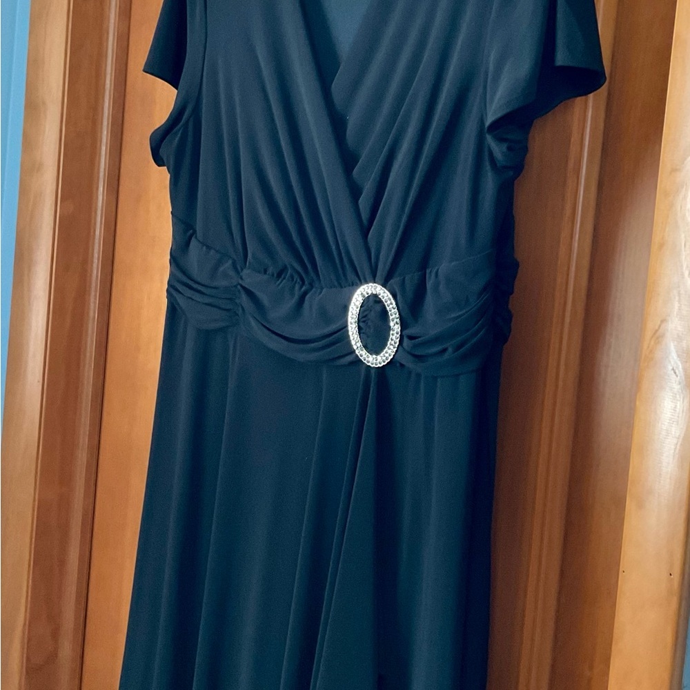 Elegant Black Dress with Rhinestone Detail